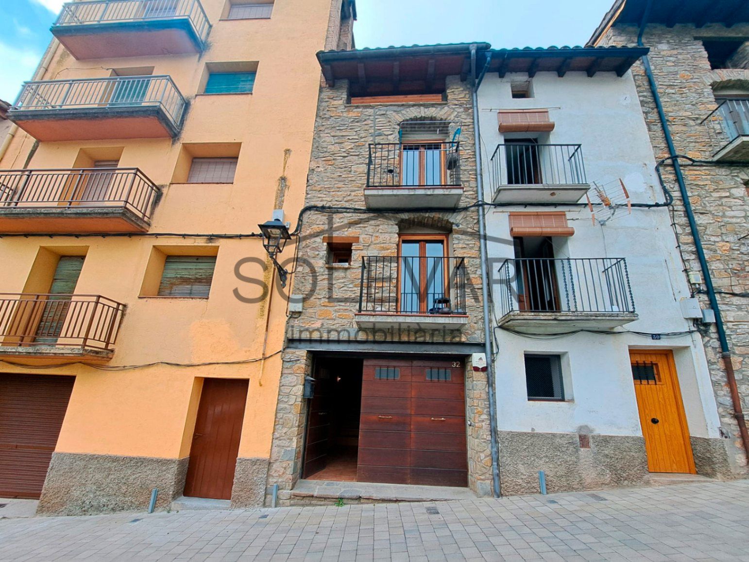 Vista exterior de Casa o xalet en venda en La Pobla de Segur amb Traster, Moblat i Balcó