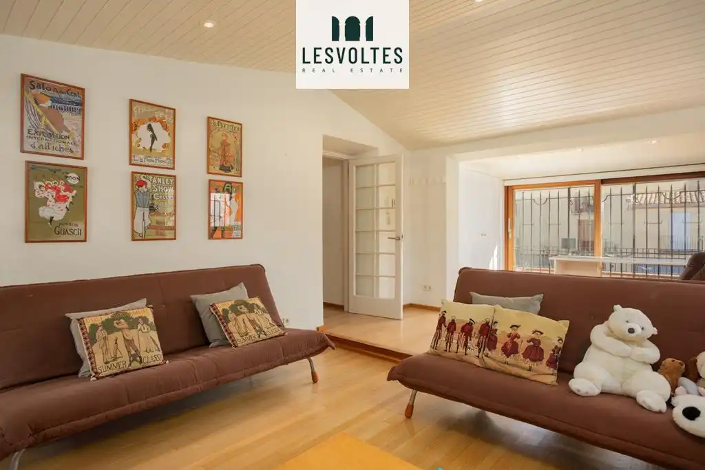 Sala de estar de Casa o chalet en venta en La Bisbal d'Empordà con Aire acondicionado, Calefacción y Jardín privado