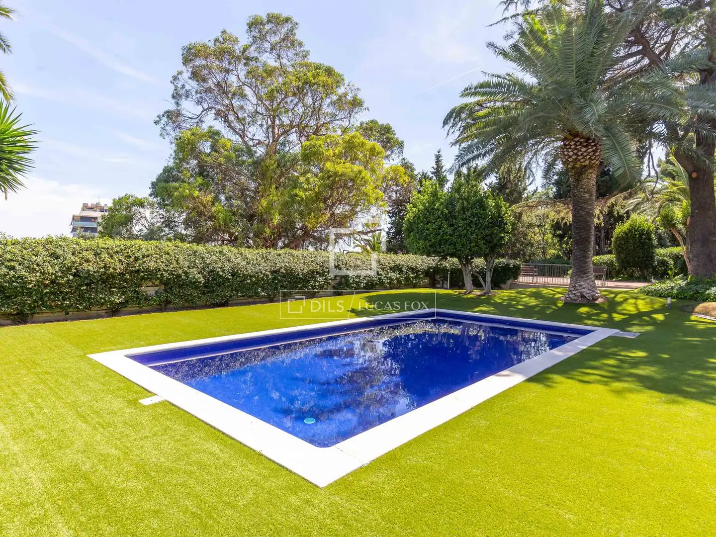 Swimming pool of Flat for sale in Esplugues de Llobregat  with Air Conditioner, Heating and Private garden