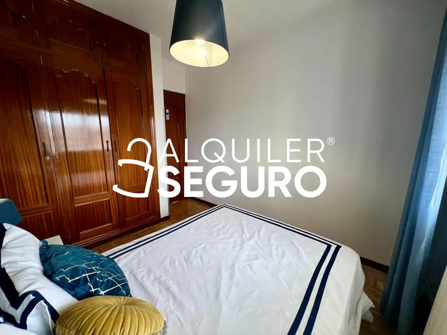 Schlafzimmer von Wohnung zur Miete in Madrid mit Klimaanlage, Heizung und Terrasse