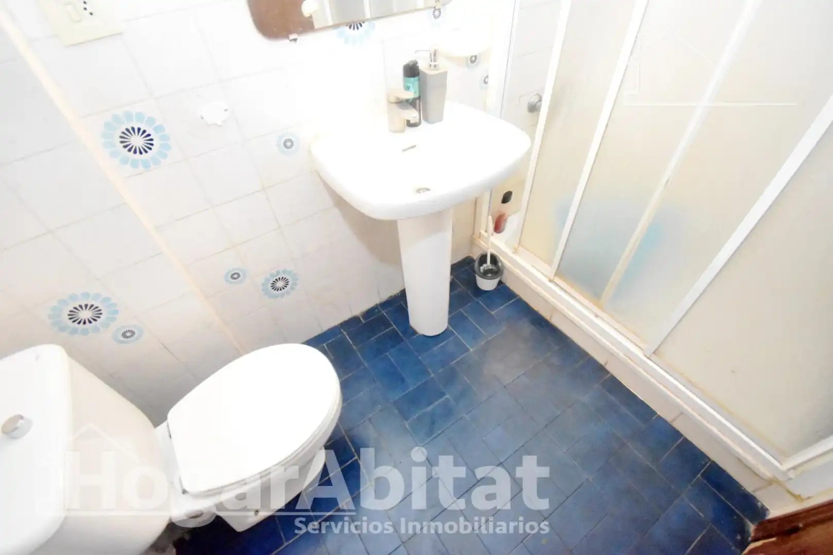 Baño de Piso en venta en Castellón de la Plana / Castelló de la Plana con Trastero y Balcón