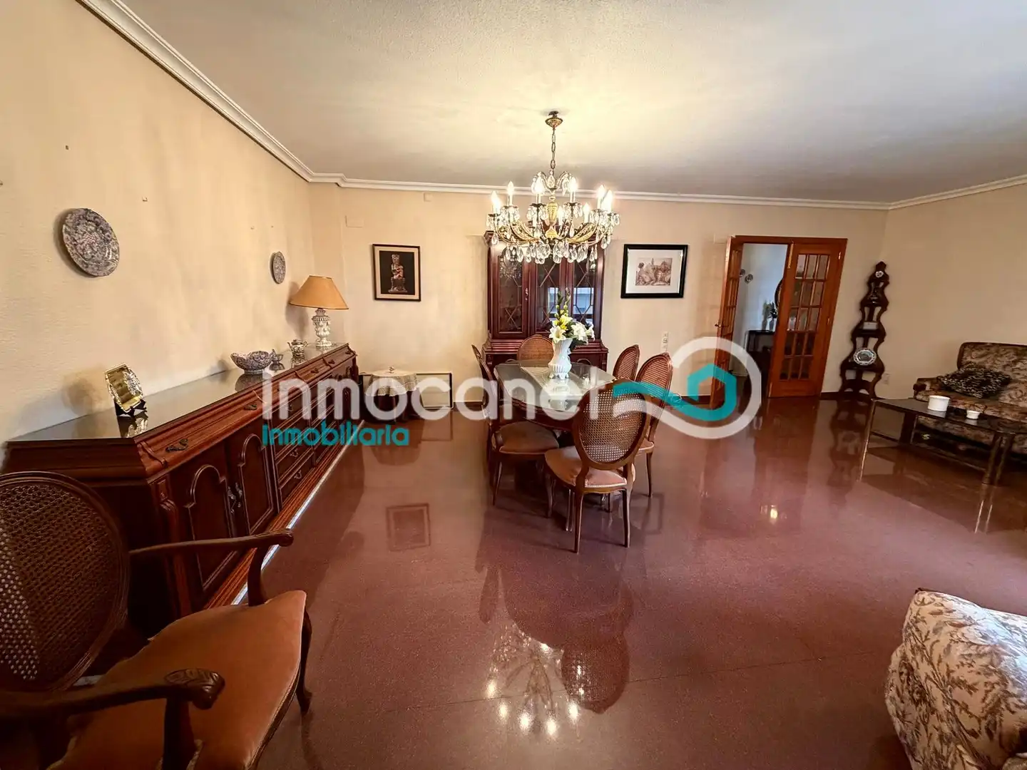 Comedor de Apartamento en venta en Oliva con Balcón