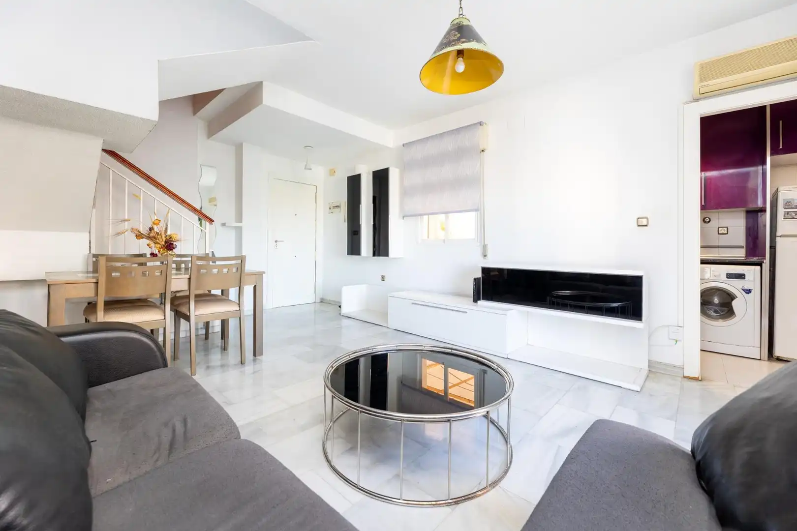 Sala de estar de Dúplex en venta en Gójar con Aire acondicionado, Terraza y Amueblado