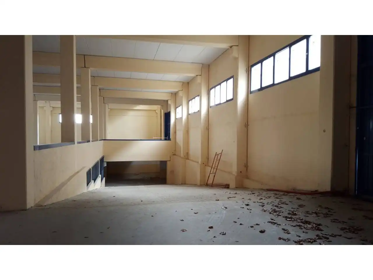 Nau industrial en venda en Leganés