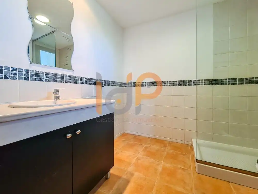 Bathroom of Flat for sale in Vera  with Air Conditioner, Private garden and Community pool