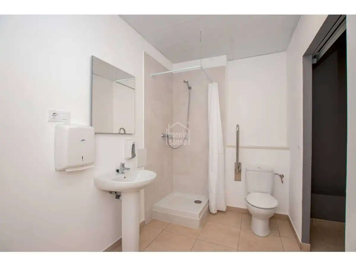 Commercial properties for sale in Centre Històric