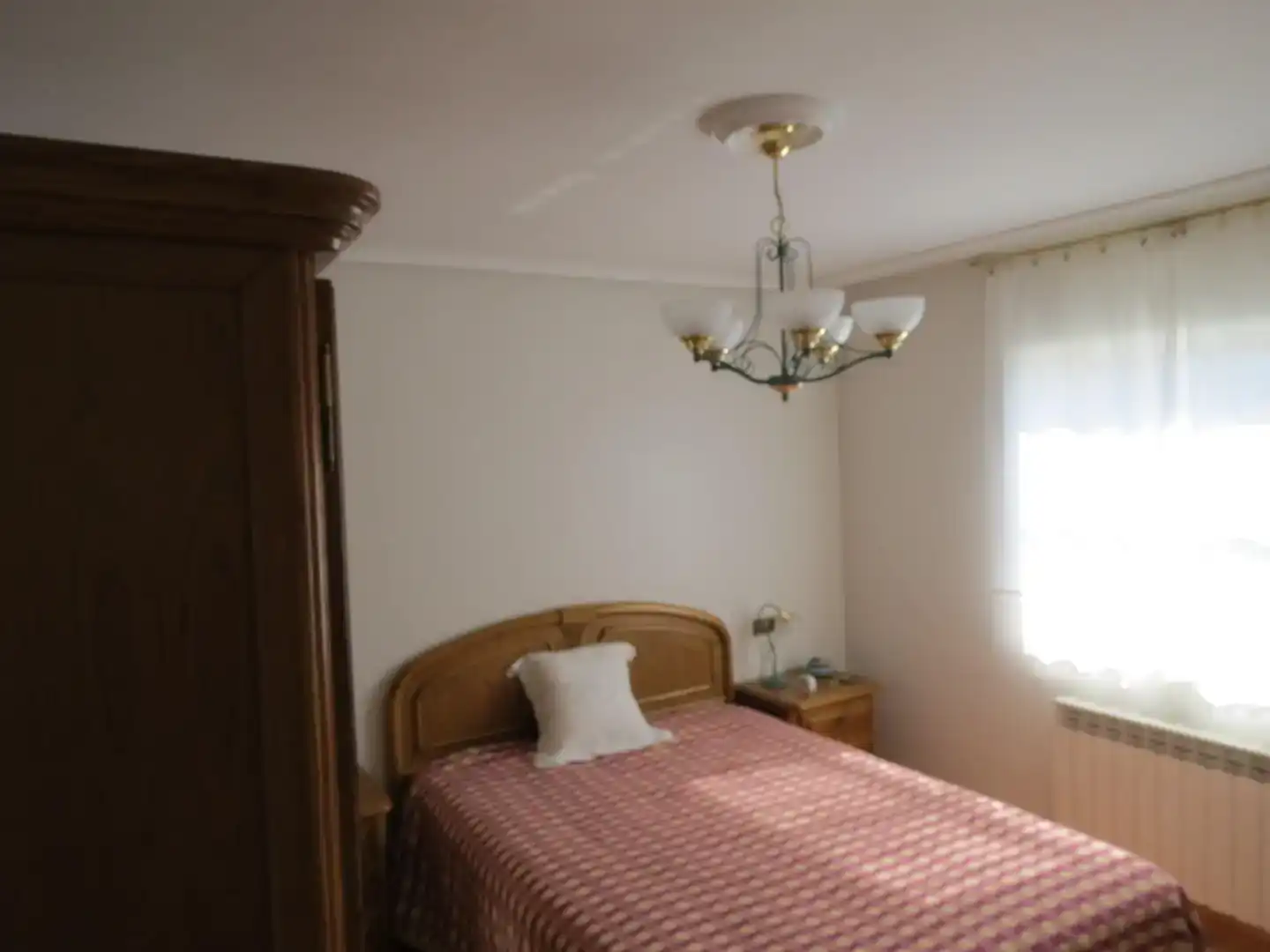 Dormitori de Pis en venda en Villaralbo amb Jardí privat, Parquet i Moblat