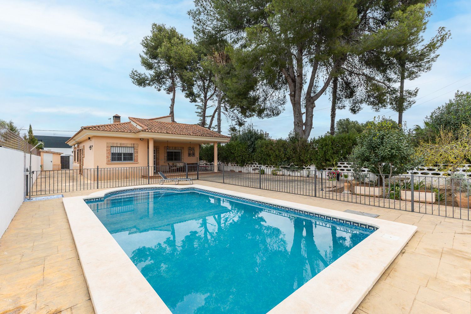 Swimming pool of House or chalet to rent in Riba-roja de Túria  with Air Conditioner, Heating and Private garden