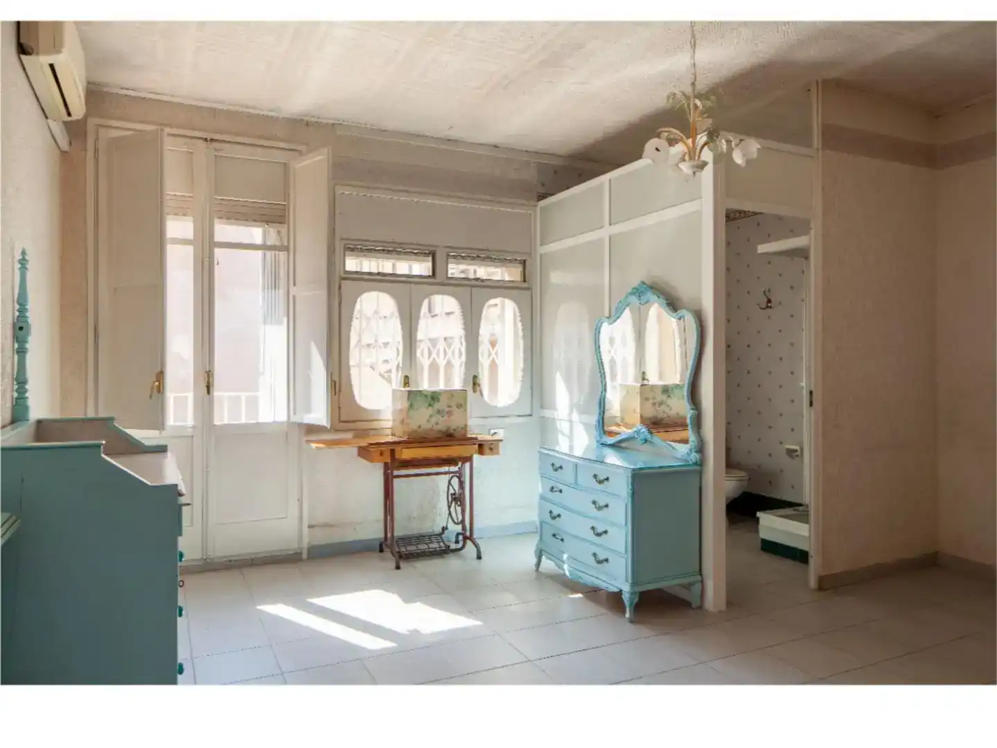 Bedroom of Houses for sale in Sabadell  with Air Conditioner and Balcony