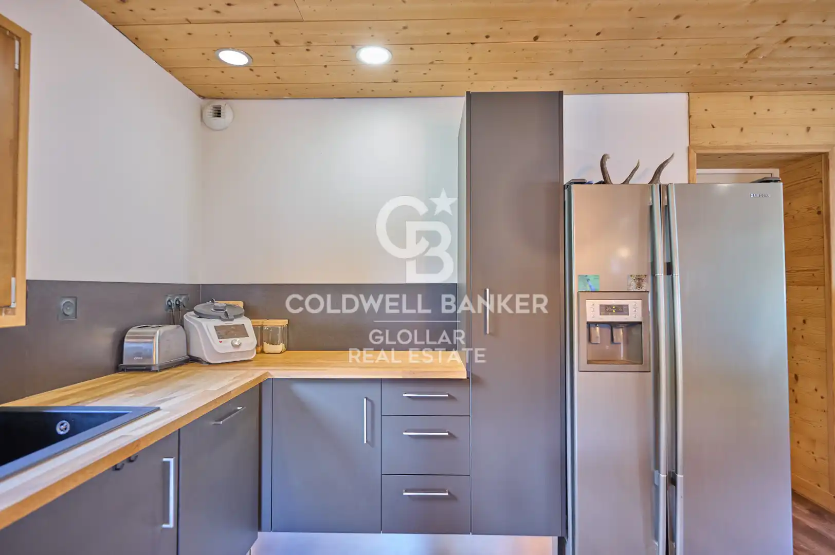 Kitchen of Houses for sale in Latour - de - Carol  with Heating, Private garden and Parquet flooring
