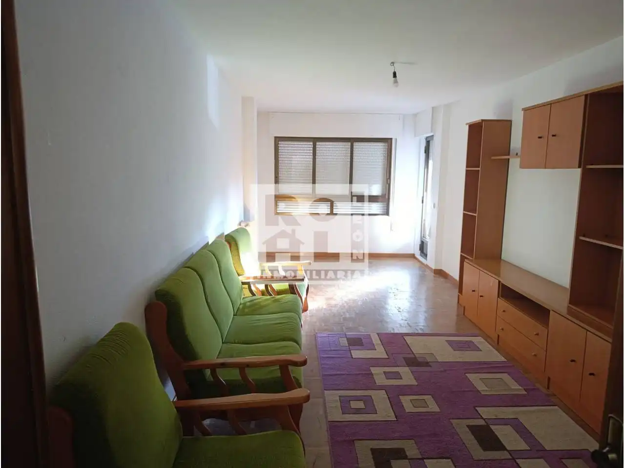 Sala de estar de Piso en venta en León Capital  con Calefacción, Terraza y Trastero