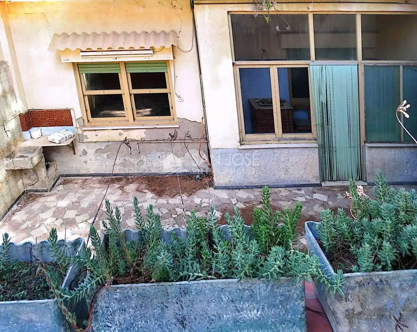 Vista exterior de Casa o xalet en venda en La Romana amb Calefacció, Terrassa i Traster