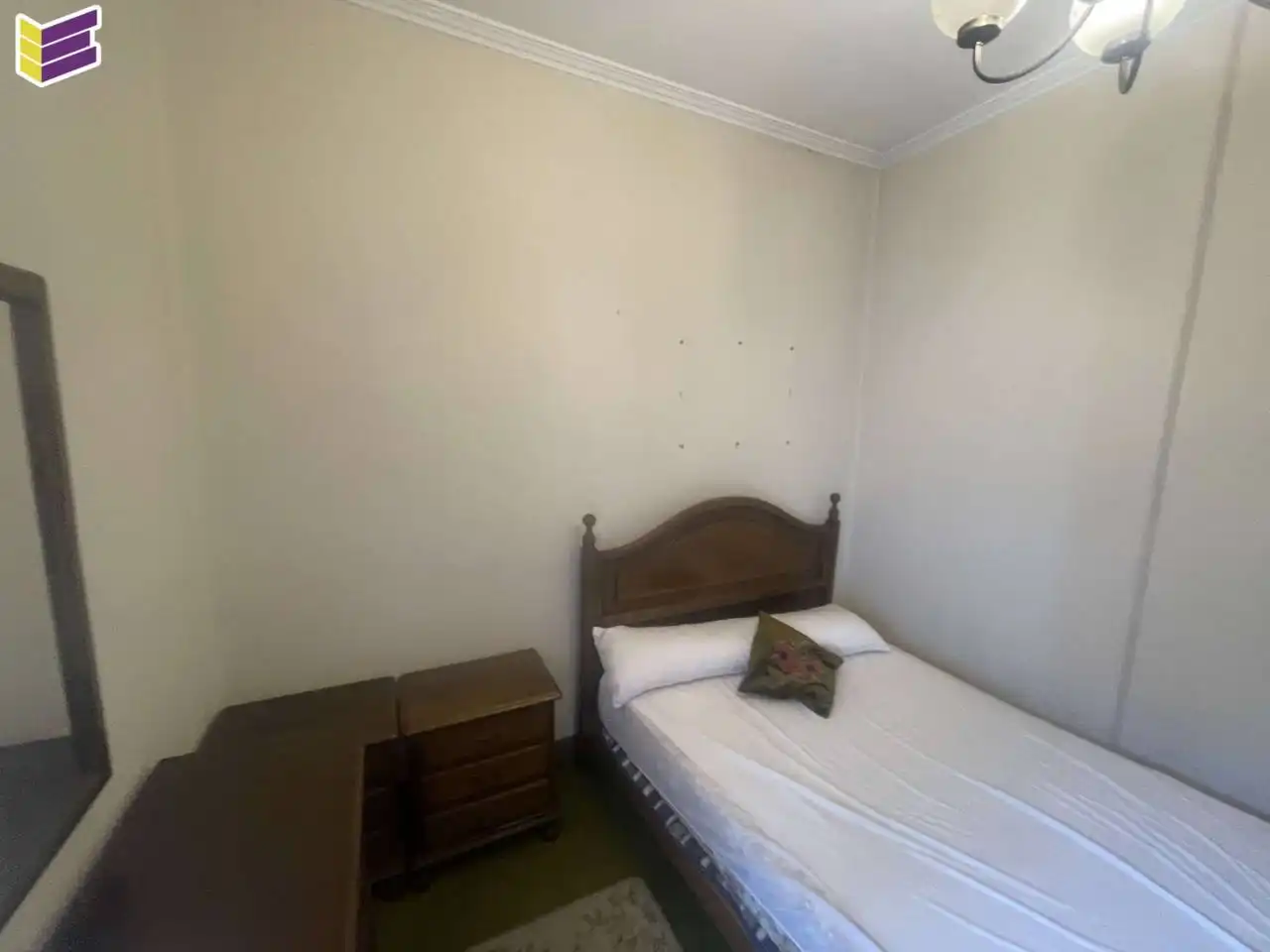 Dormitori de Casa o xalet en venda en Vigo  amb Calefacció, Jardí privat i Terrassa