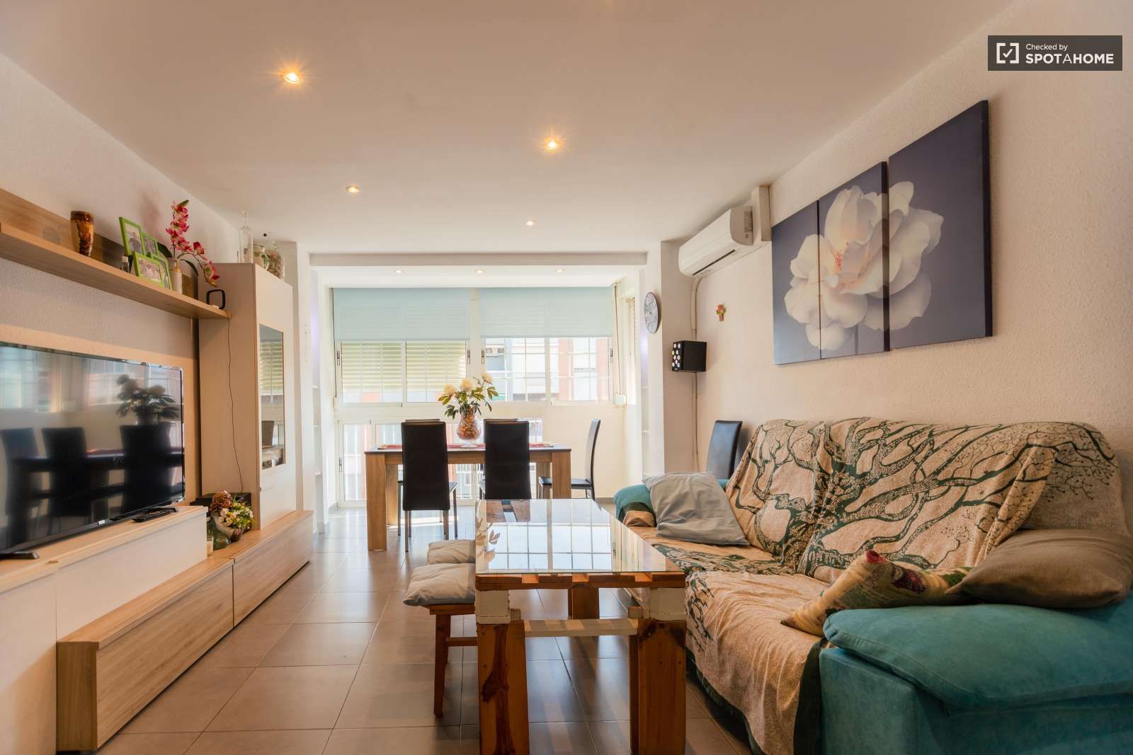 Apartment to share in Ciutat Fallera