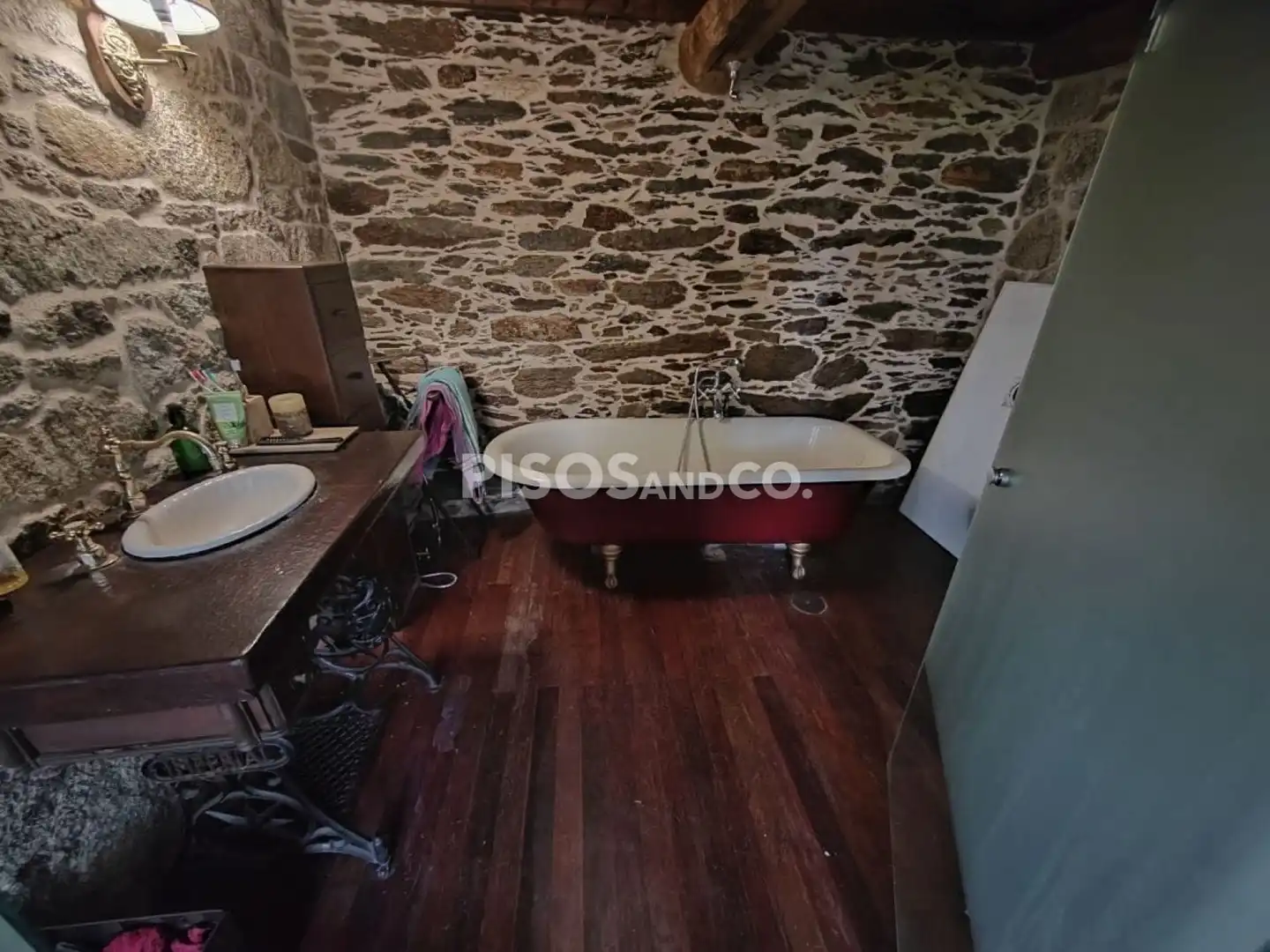 Bathroom of Houses for sale in Irixoa  with Heating, Terrace and Swimming Pool