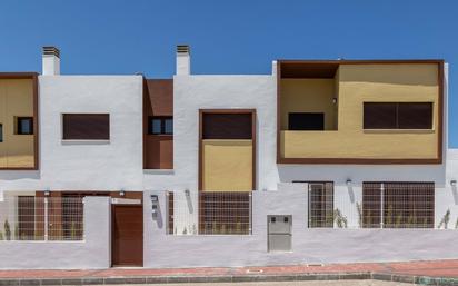 Vista exterior de Casa o xalet en venda en Molina de Segura amb Aire condicionat i Piscina