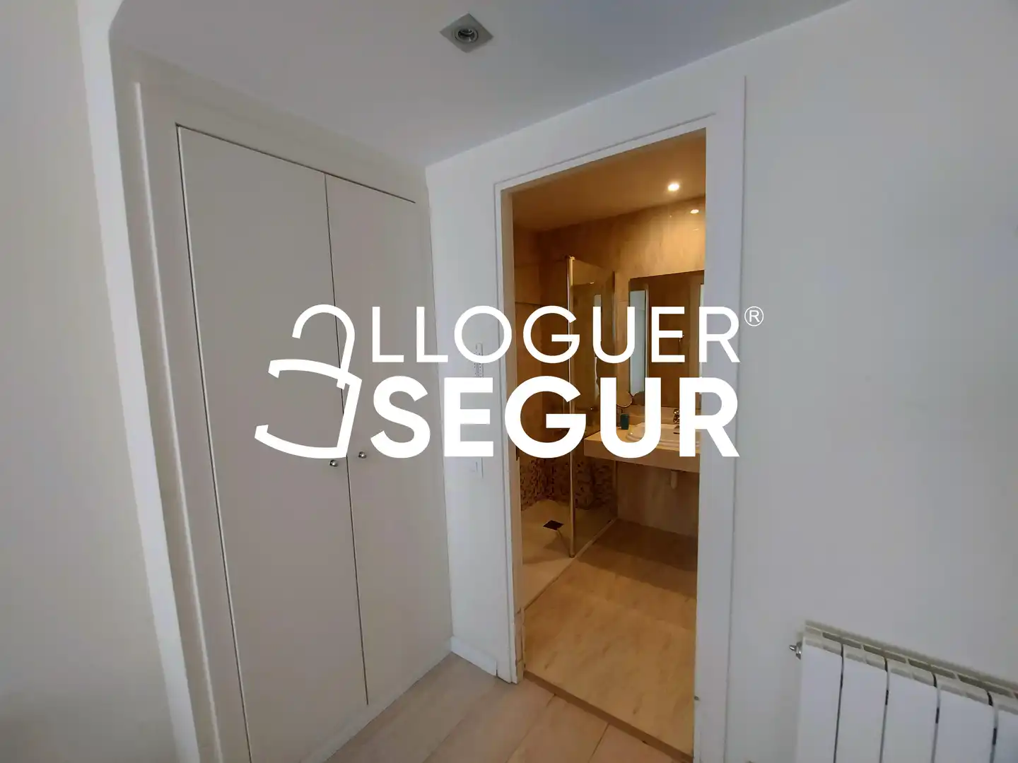 Schlafzimmer von Wohnung zur Miete in Barcelona mit Klimaanlage und Heizung