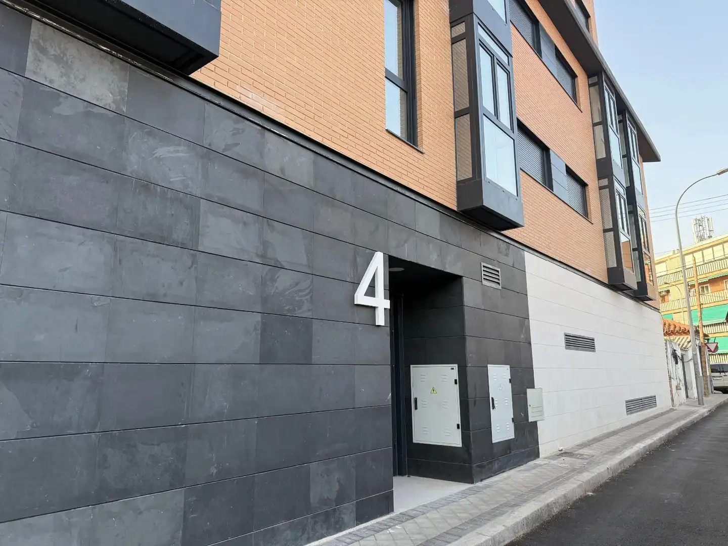 Vista exterior de Estudi en venda en Madrid amb Aire condicionat, Calefacció i Traster