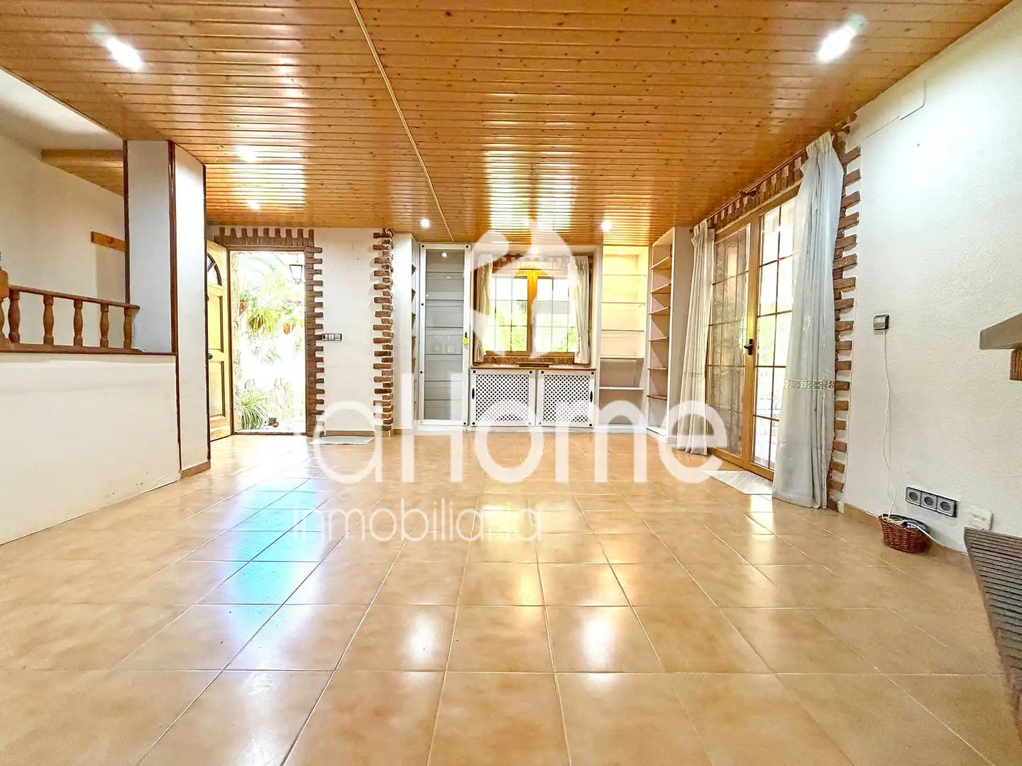 Exterior view of Detached homes for sale in Paterna  with Air Conditioner, Heating and Terrace