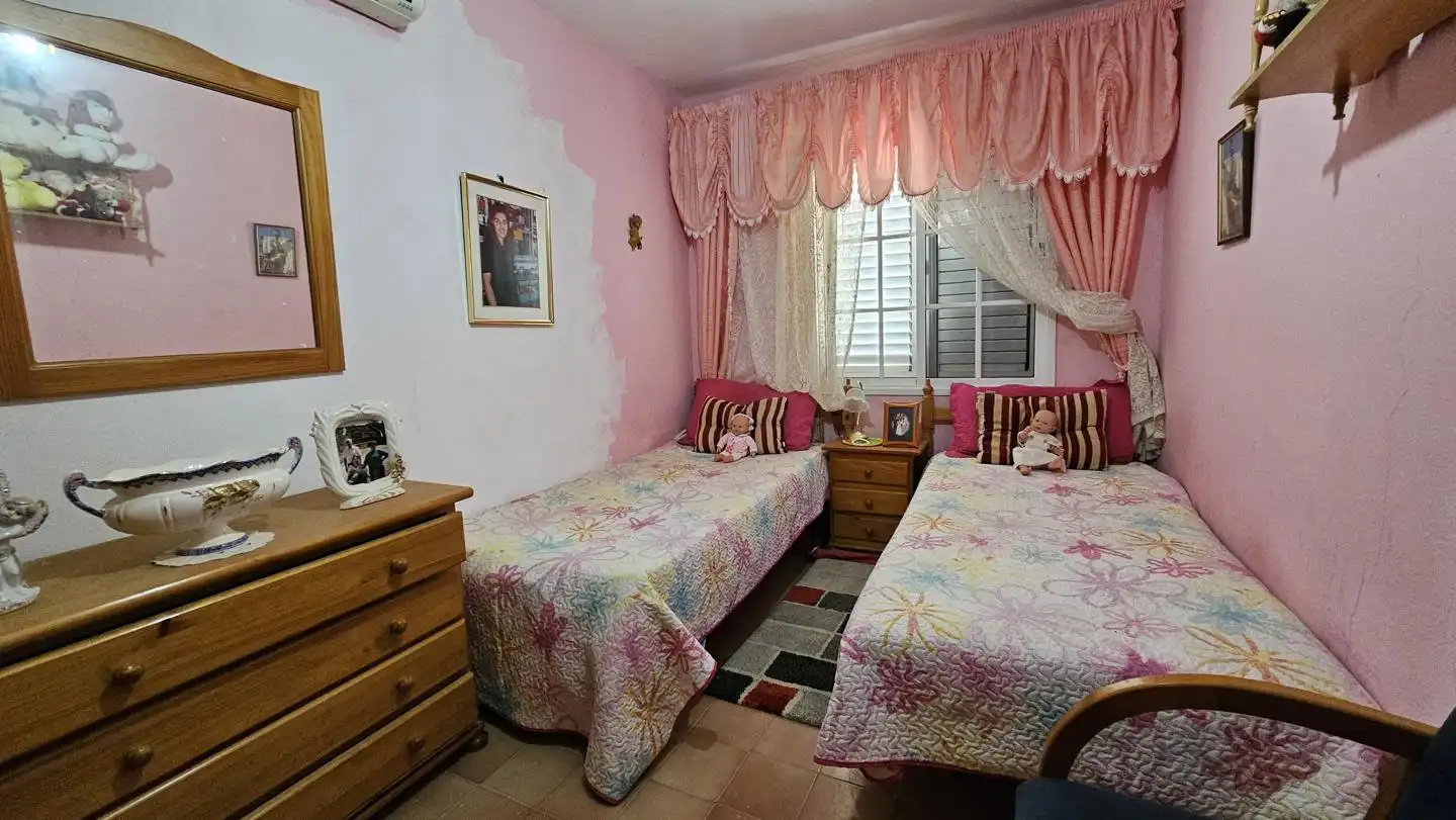 Dormitori de Casa o xalet en venda en San Bartolomé de Tirajana amb Jardí privat, Terrassa i Piscina