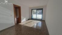 Vista exterior de Apartament en venda en Gandia amb Jardí privat, Terrassa i Piscina comunitària