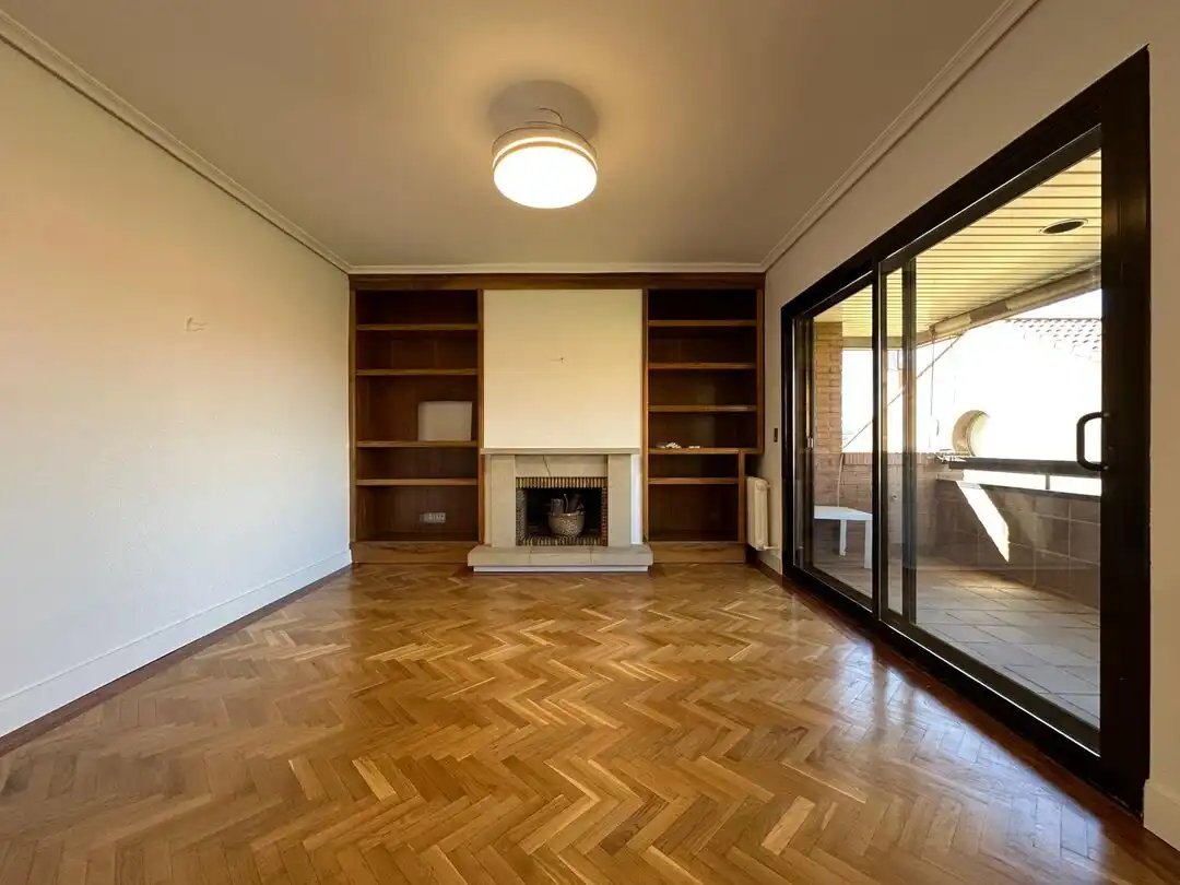 Wohnzimmer von Wohnung zum Verkauf in Toledo mit Klimaanlage, Heizung und Privatgarten