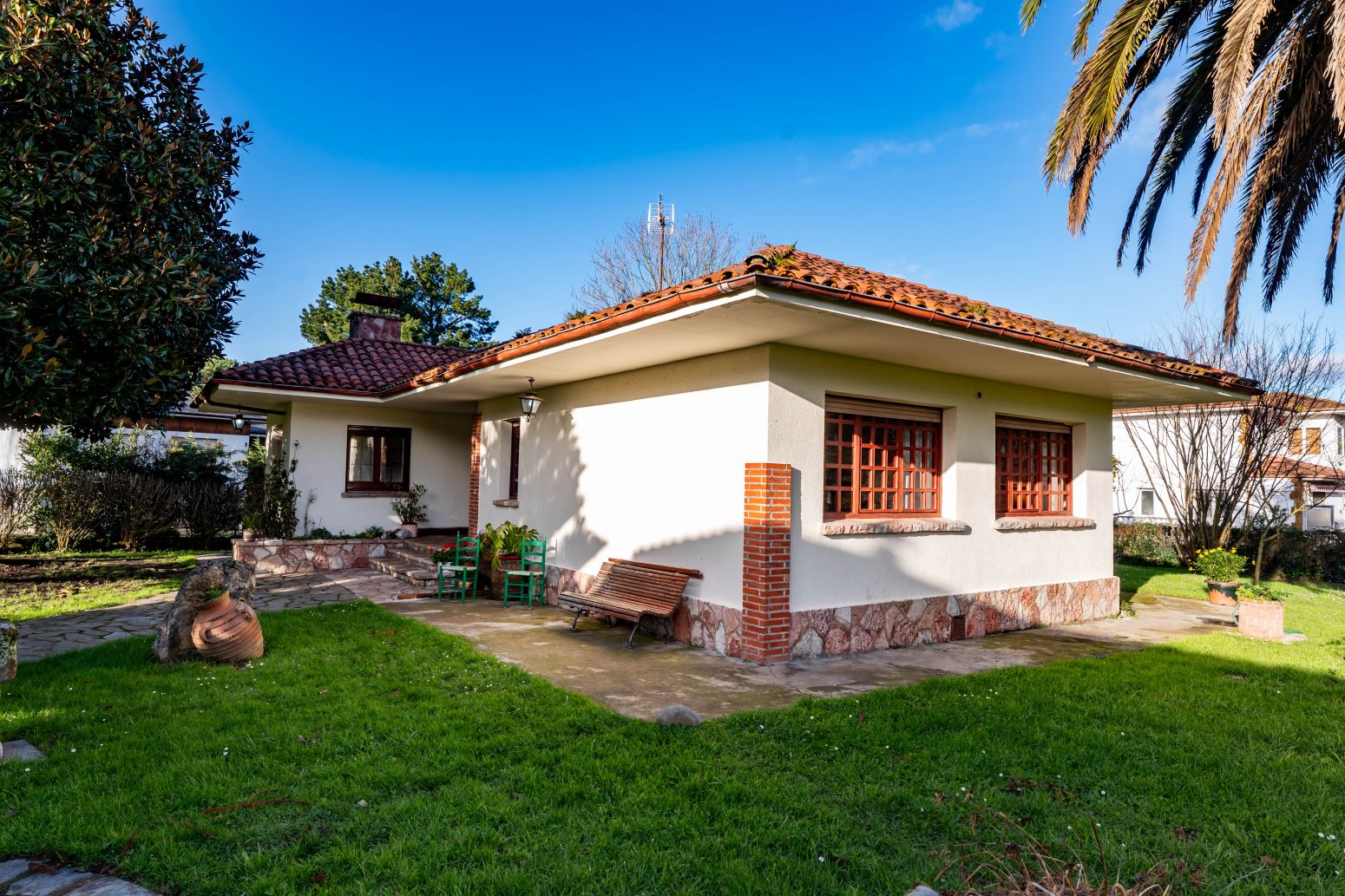 Exterior view of House or chalet for sale in Gijón   with Heating, Private garden and Parquet flooring