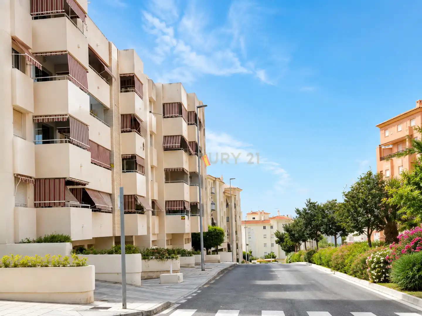 Vista exterior de Pis en venda en Benalmádena amb Aire condicionat, Traster i TV