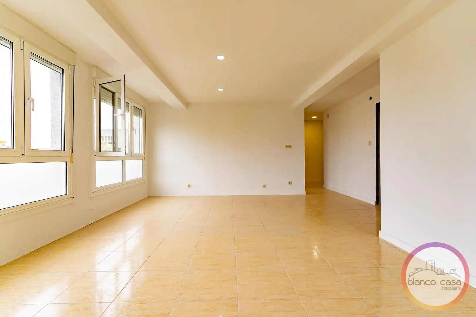 Flat for sale in Carballo