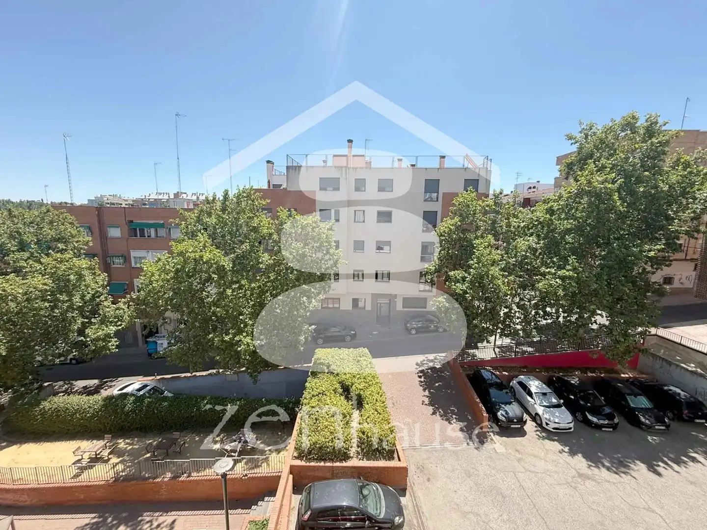 Vista exterior de Pis en venda en Alcobendas amb Aire condicionat, Calefacció i Terrassa