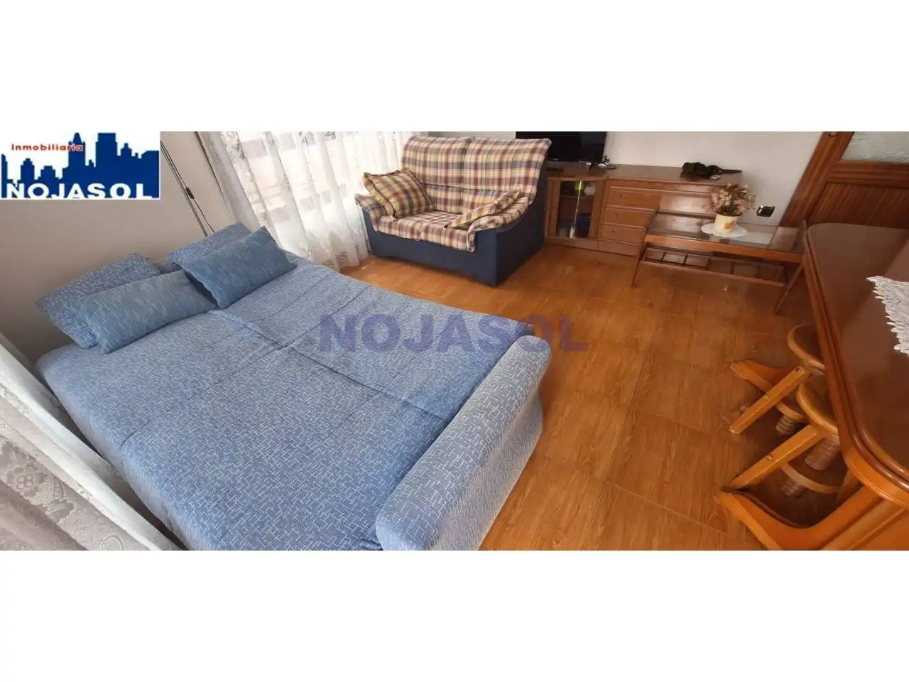 Dormitori de Apartament de lloguer en Noja amb Calefacció, Terrassa i Moblat