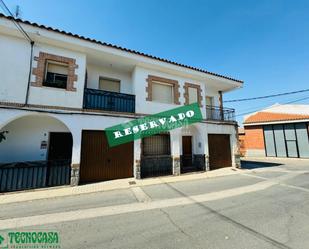 Exterior view of Single-family semi-detached for sale in Ajofrín