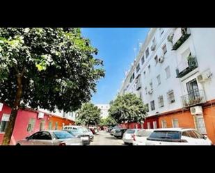 Exterior view of Flat for sale in  Sevilla Capital  with Air Conditioner