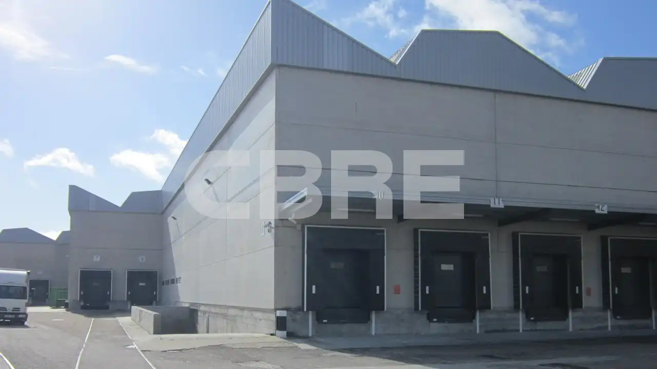 Vista exterior de Nave industrial de alquiler en Valdemoro