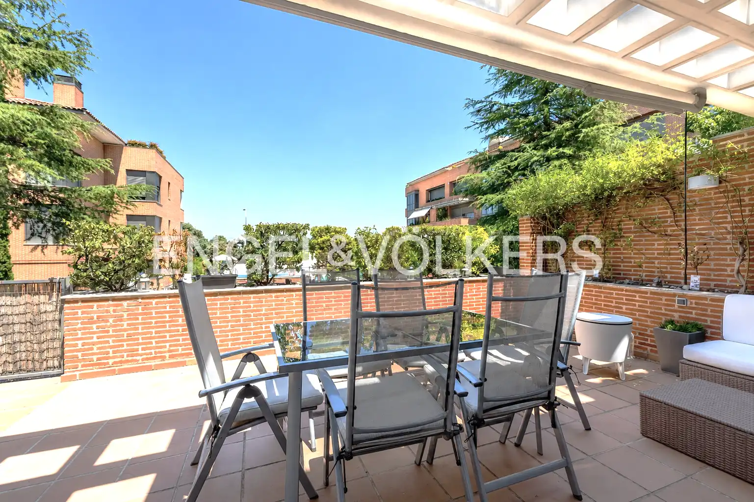 Terrassa de Apartament en venda en Madrid amb Aire condicionat, Calefacció i Jardí privat