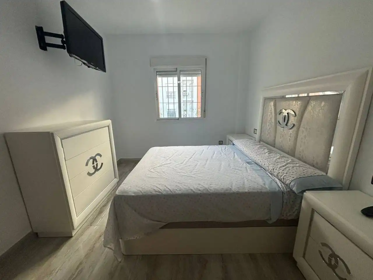 Habitación de Casa adosada en venta en Dos Hermanas con Aire acondicionado, Calefacción y Jardín privado