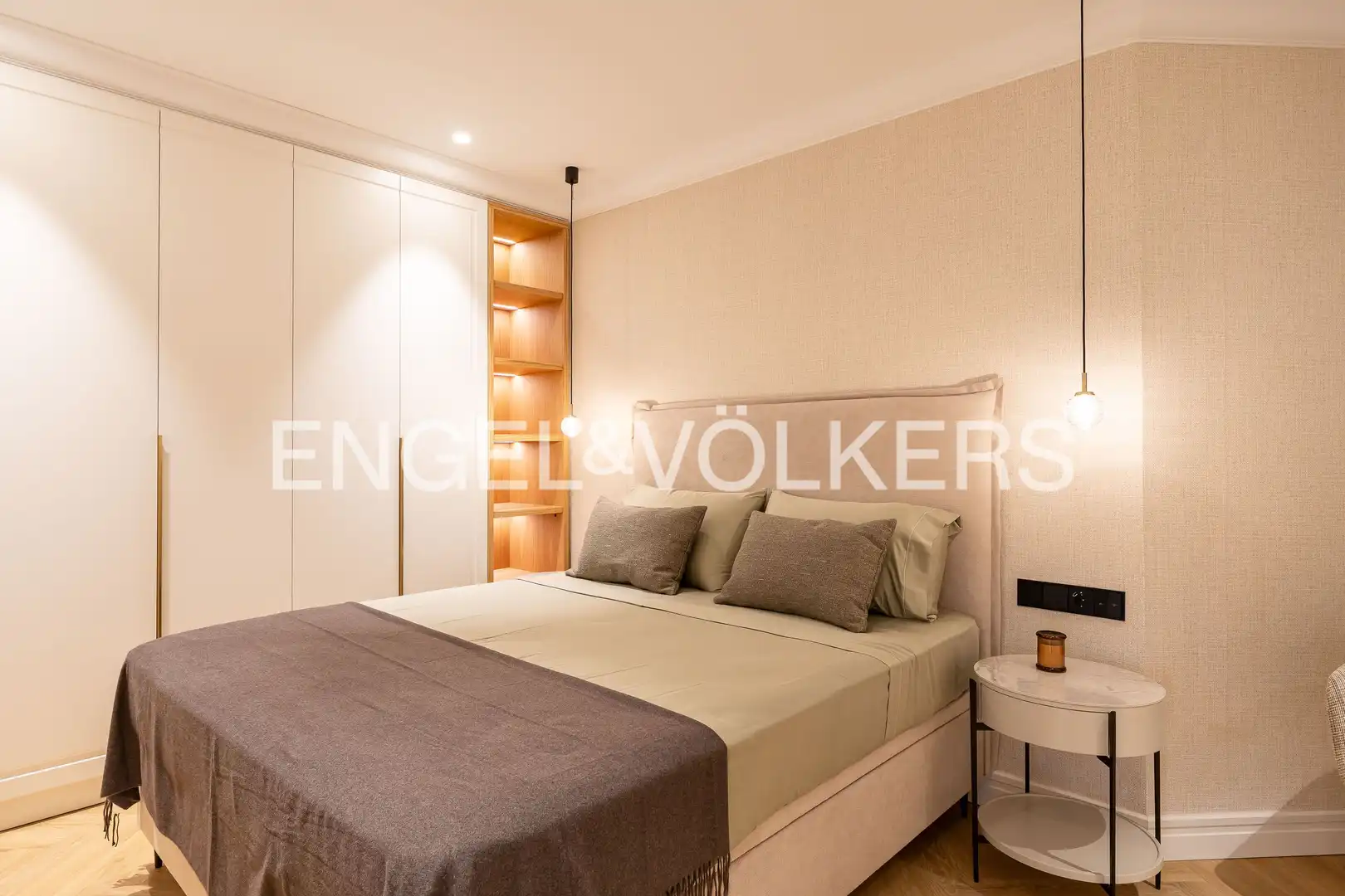 Schlafzimmer von Wohnung zum Verkauf in Madrid mit Klimaanlage, Heizung und Möbliert