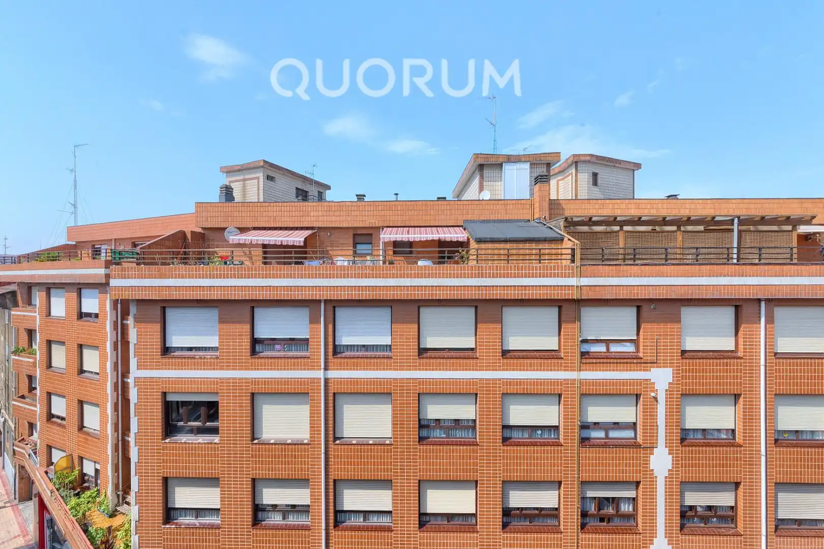 Außenansicht von Wohnung zum Verkauf in Barakaldo  mit Heizung