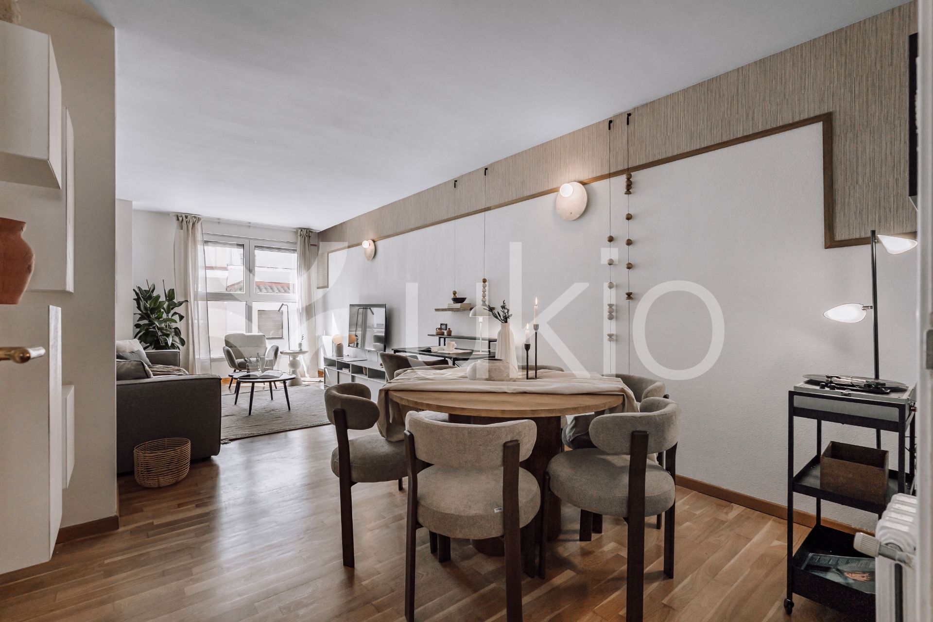 Sala d'estar de Apartament de lloguer en  Madrid Capital amb Aire condicionat, Calefacció i Moblat