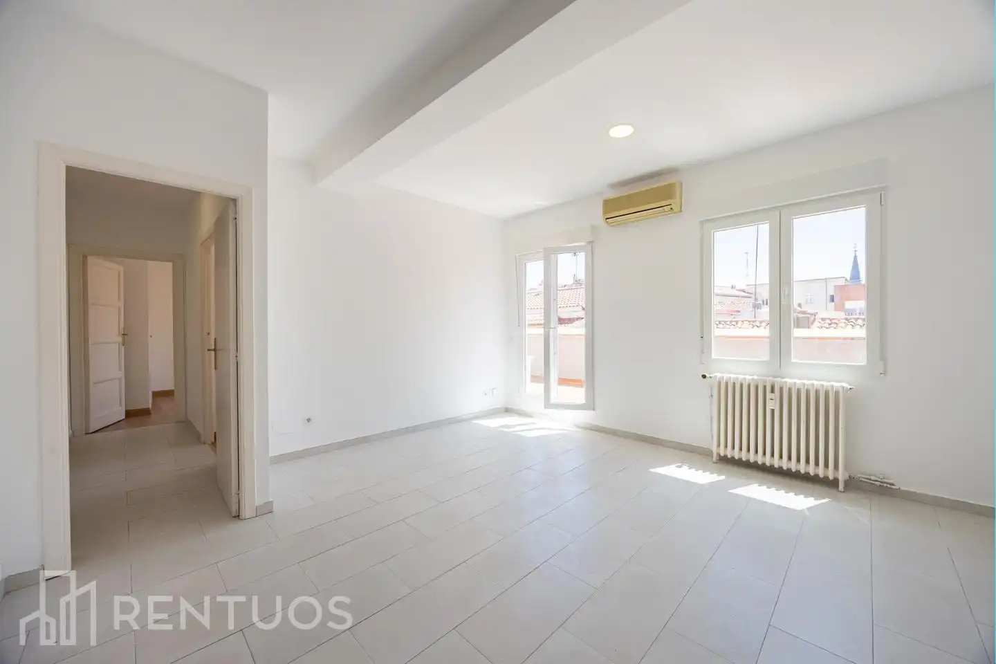 Wohnzimmer von Dachboden zur Miete in Madrid mit Klimaanlage, Heizung und Terrasse