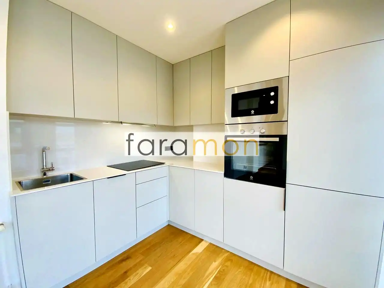 Kitchen of Flat for rent in Vigo   with Heating, Terrace and Storage room