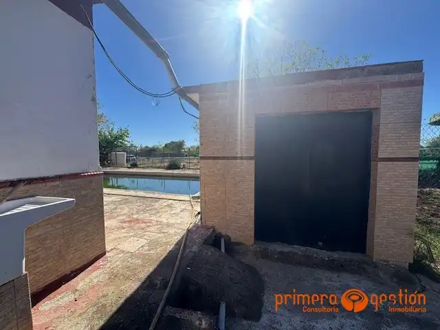 Piscina de Casa o xalet en venda en Carmona amb Aire condicionat, Calefacció i Piscina
