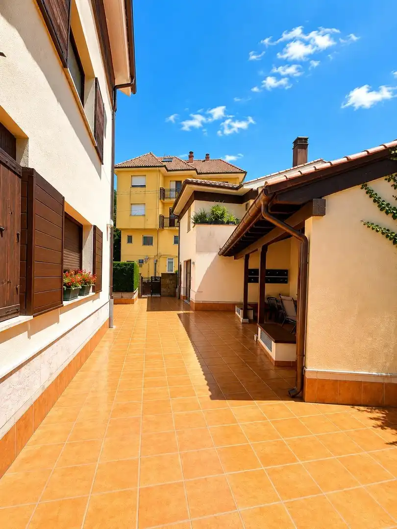 Terrassa de Pis en venda en Llanes amb Calefacció, Jardí privat i Terrassa