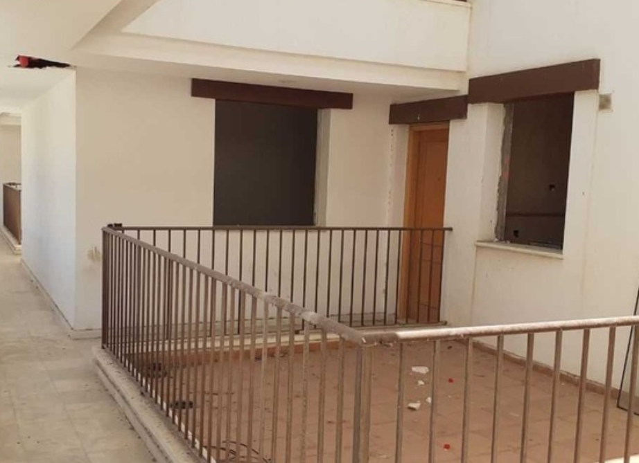Balcony of Building for sale in Terque