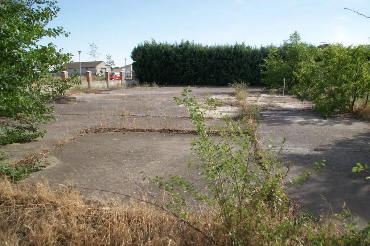 Residential land for sale in Viana de Cega, imagen 5