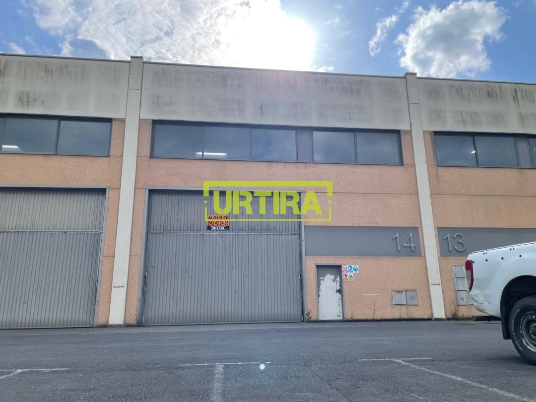 Vista exterior de Nau industrial de lloguer en Ikaztegieta