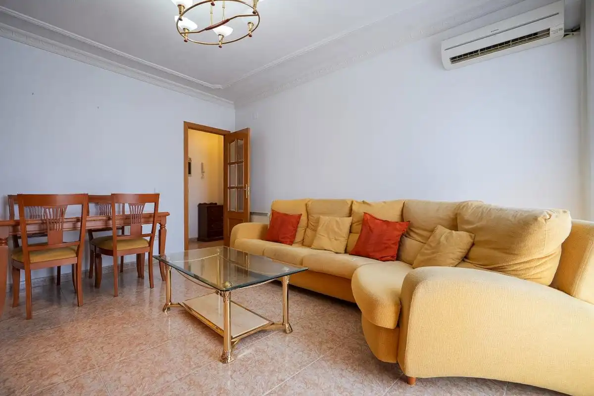 Living room of Flat for sale in Illescas  with Air Conditioner, Heating and Furnished