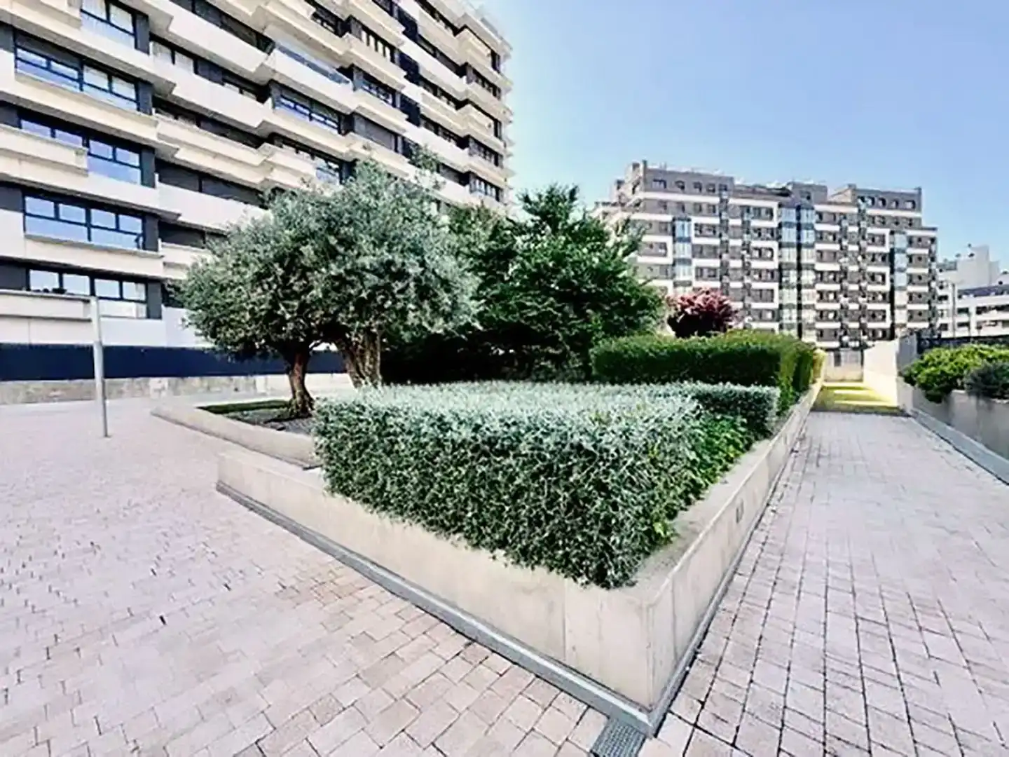 Vista exterior de Pis en venda en  Madrid Capital amb Aire condicionat, Piscina i Balcó