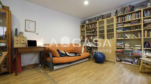 Foto 4 de Piso en venta en El Turó de la Peira, Barcelona Capital