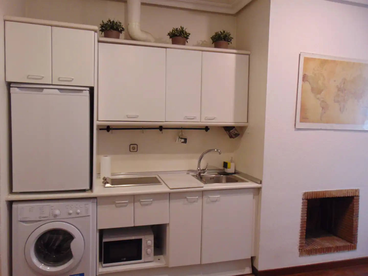 Cuina de Apartament en venda en Madrid amb Aire condicionat, Moblat i Balcó